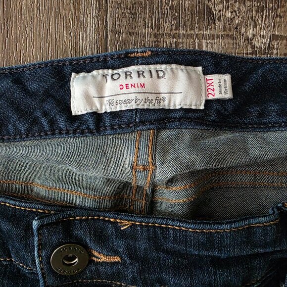 Torrid Denim High Rise Blue Jeans Size 22XT - Picture 3 of 8